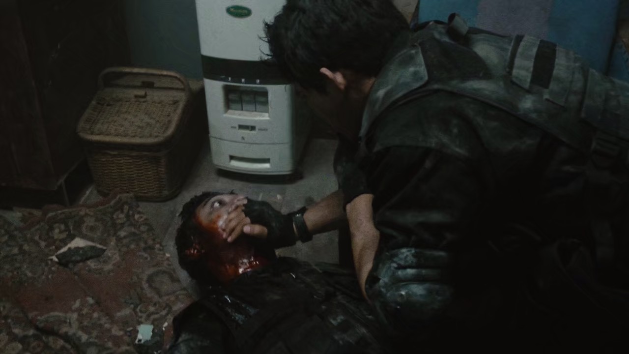 The Raid - Redemption (2011) REMASTERED BluRay Hindi + Id 720p 10bit x265 HEVC HE-AAC 5.1 ESub.mkv.0001